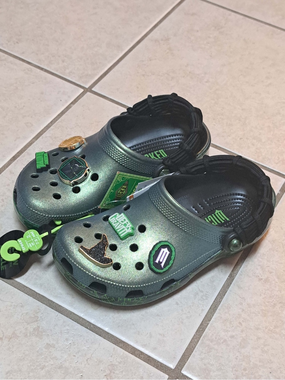 Crocs x Wicked Elphaba Classic Clogs - Women's size 7